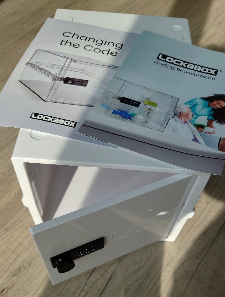 Lockabox One Afsluitbare Medicijnbox met Cijferslot, Ophalen, Zo goed als nieuw