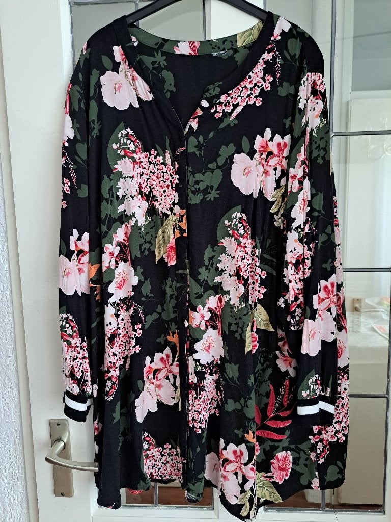 Prachtig Zwart Gebloemd Tuniek -blouse Maat 50, Ophalen of Verzenden, Zo goed als nieuw, Zwart, Blouse of Tuniek