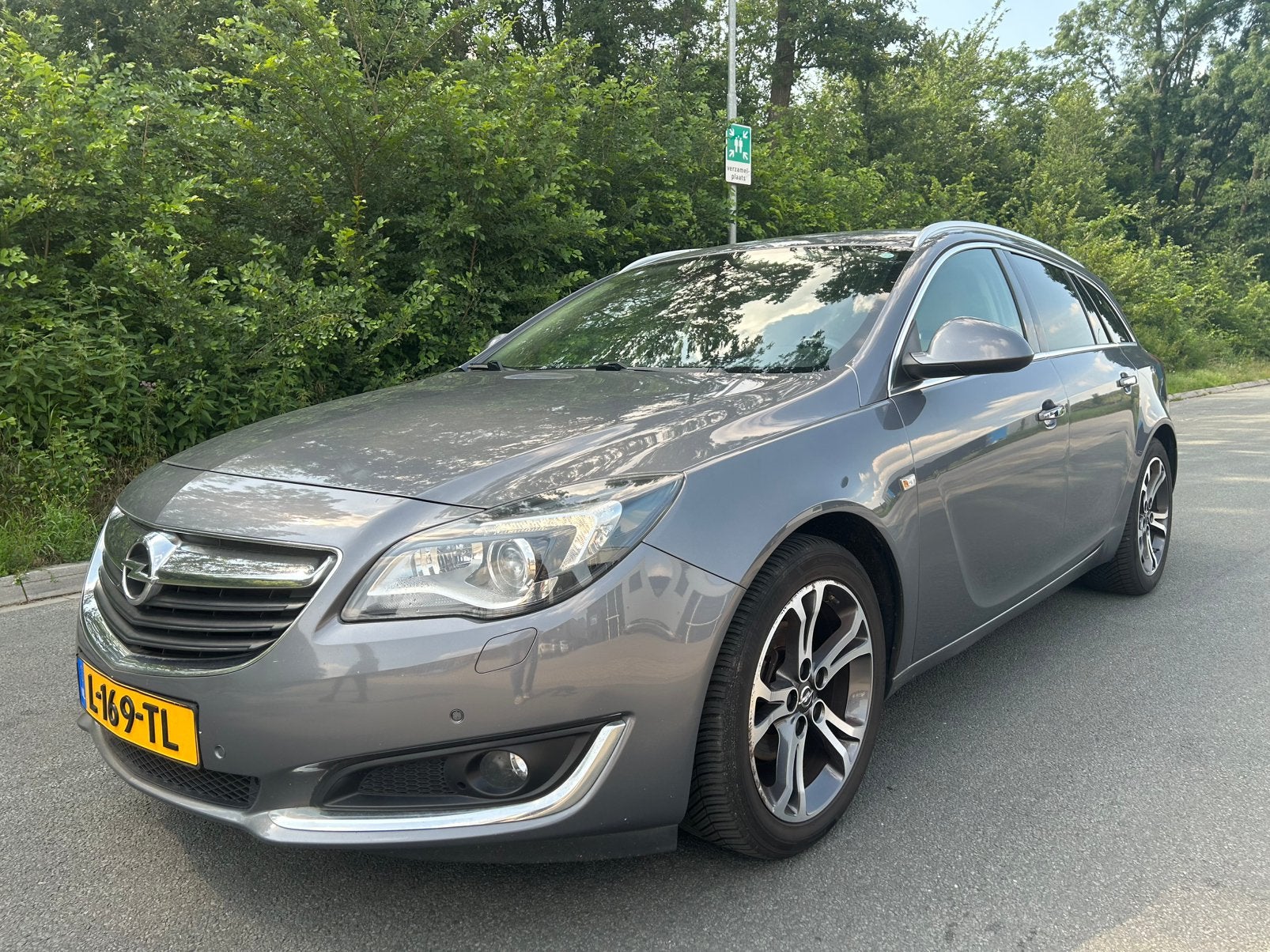 Opel Insignia 1.6 Cdti 100KW Sports Tourer 2016 Grijs Crème, Auto's, Voorwielaandrijving, 136 pk, 4 cilinders, Particulier