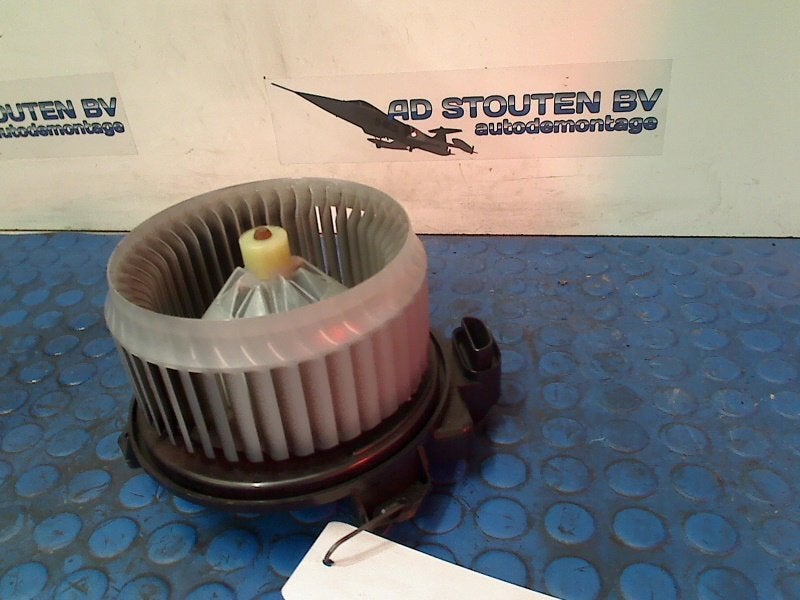 Kachel Ventilatormotor Toyota Yaris III (P13) 2012, Gebruikt, Kundenbetreuung@toyota.de, Toyota-Allee 2, Köln 50858, , Duitsland