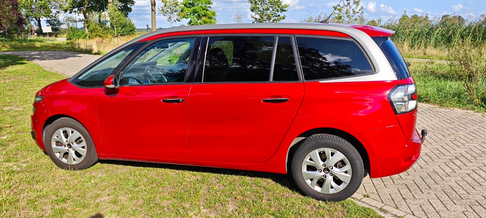 Citroën C4 1.6 Bluehdi 120pk automaat S&S 2016 Rood, 1334 kg, 4 cilinders, 7 stoelen, Diesel
