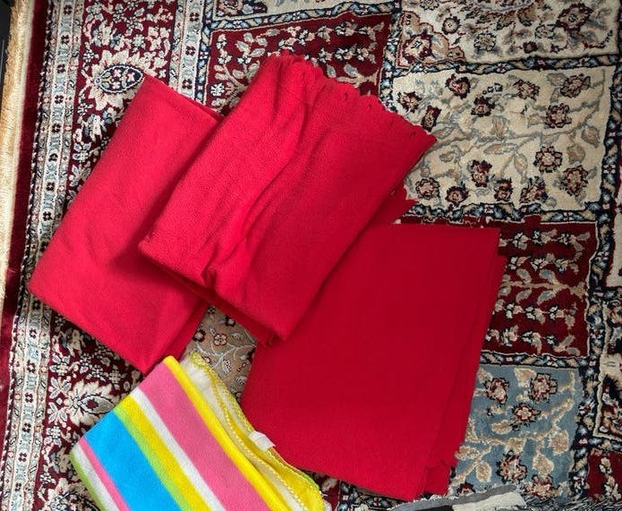 Diverse plaids en dekens - Rood, gestreept,   ophalen!, Gebruikt, Met franjes/kwastjes, Ophalen of Verzenden, Plaid