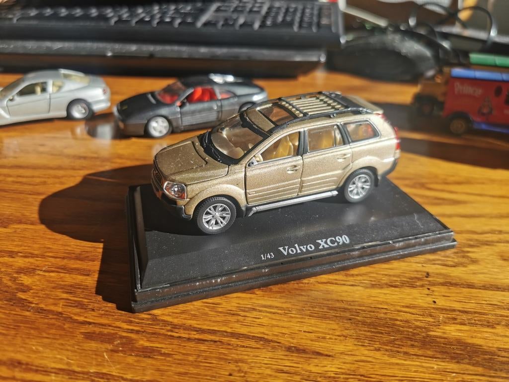 Volvo XC90 1/43 Modelauto Goudkleurig, Ophalen of Verzenden, Nieuw, Auto, Overige merken