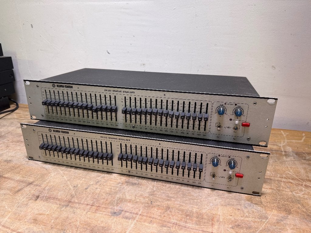 2x Klark Teknik DN 332 Graphic Equalizer, Muziek en Instrumenten, Effecten, Ophalen of Verzenden, Gebruikt, Equalizer