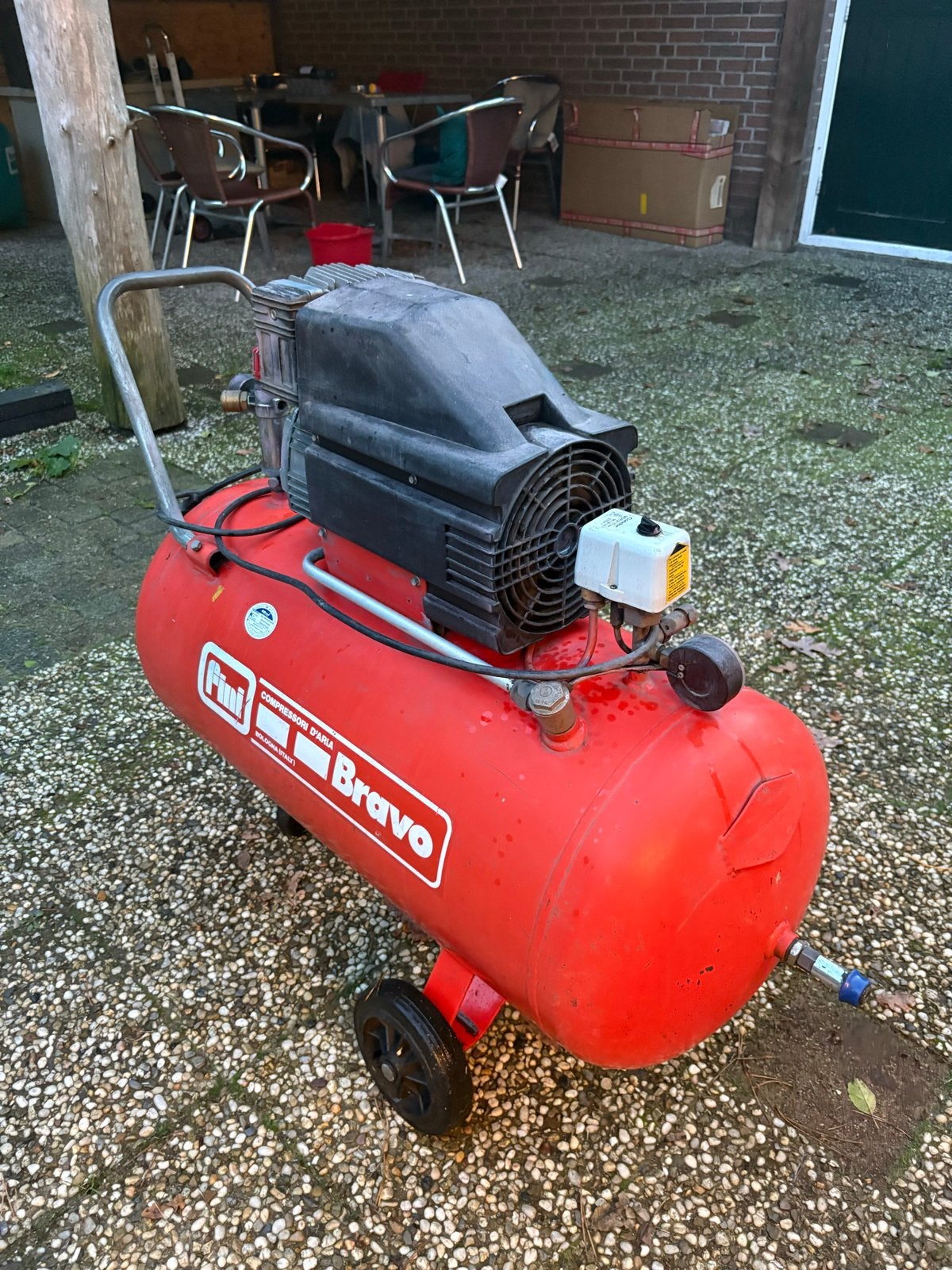 Fini Bravo MK 255 Compressor - Goede staat, Ophalen, Gebruikt, 200 tot 400 liter/min, Mobiel