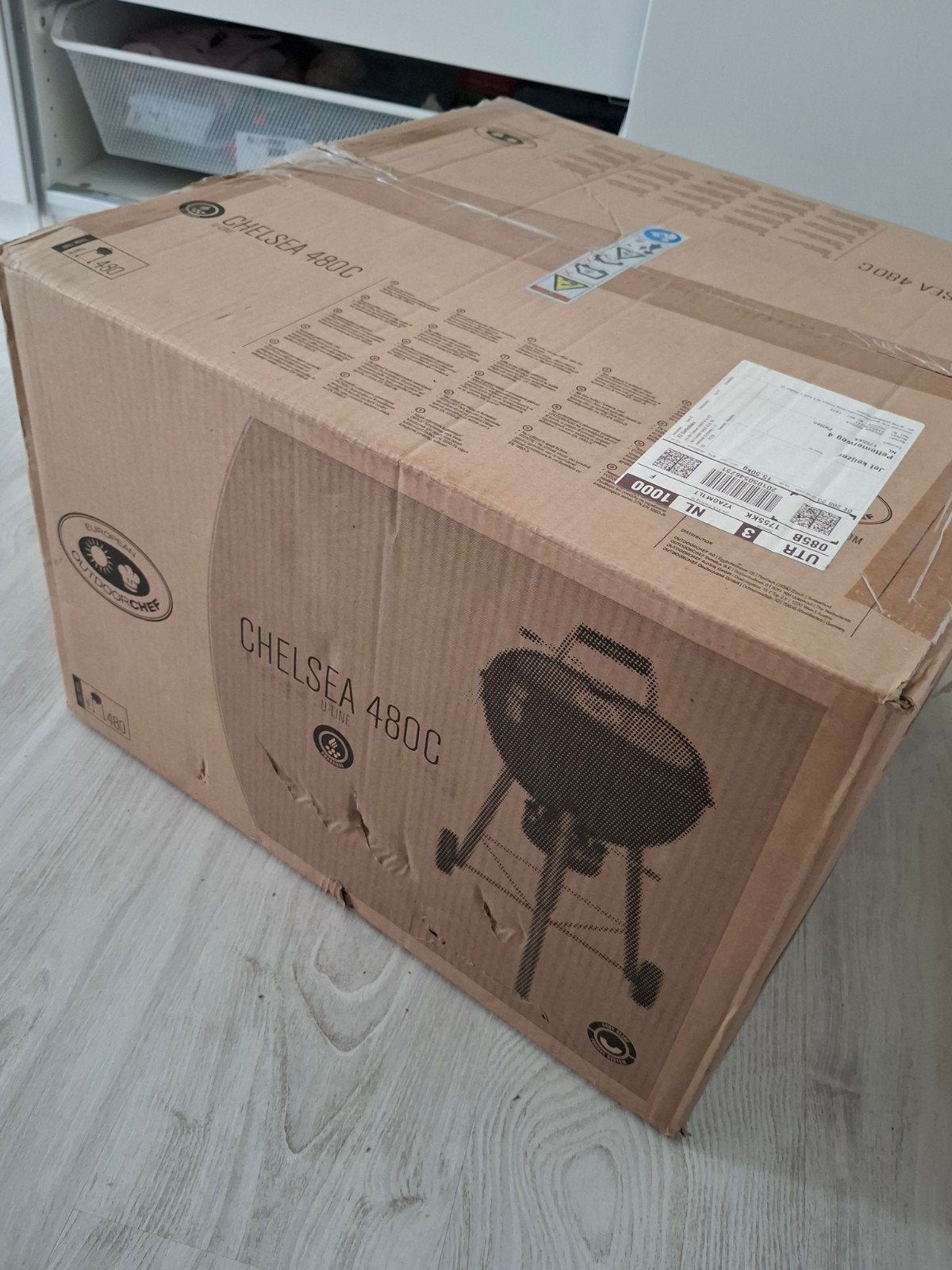 gloednieuwe Outdoorchef Chelsea 480C houtskoolbarbecue, Ophalen of Verzenden, Nieuw