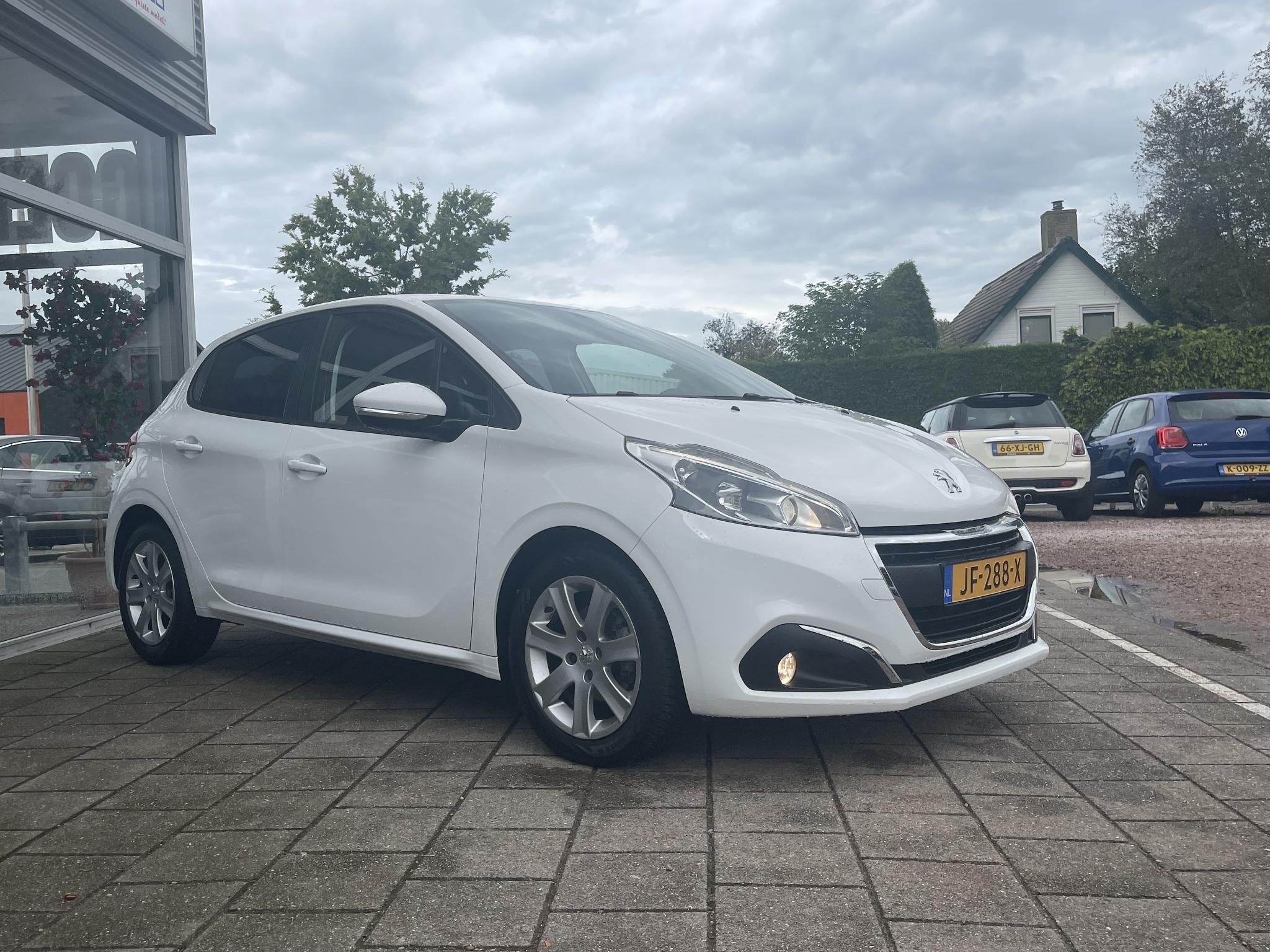 Peugeot 208 1.0 PureTech Access /5 drs/Cruise/Airco/Onderhou, Gebruikt, Met garantie (alle), Origineel Nederlands, Bedrijf