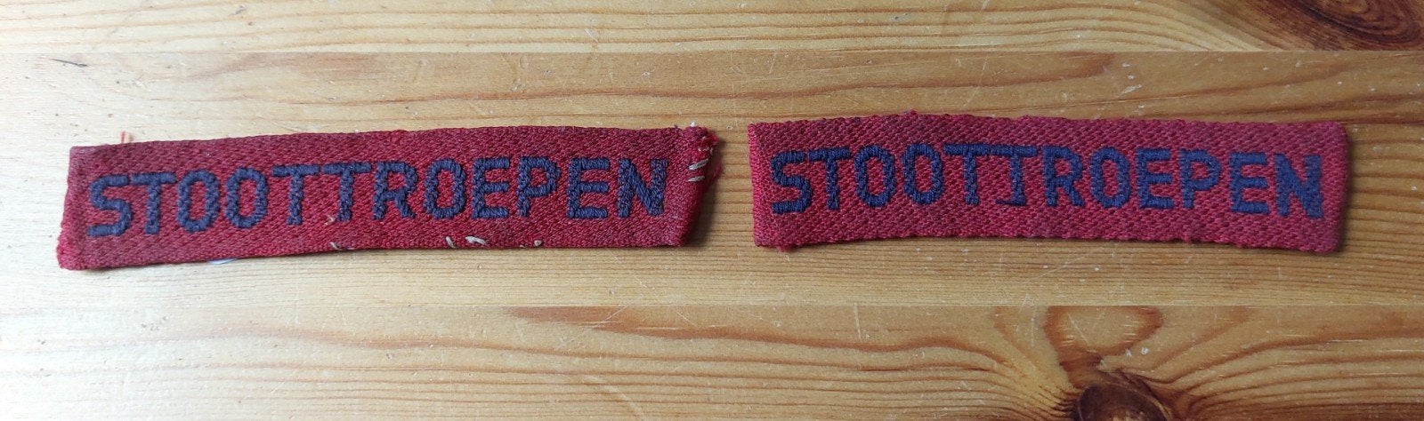 Set naamlinten Stoottroepen, Ophalen of Verzenden, Landmacht, Nederland, Embleem of Badge