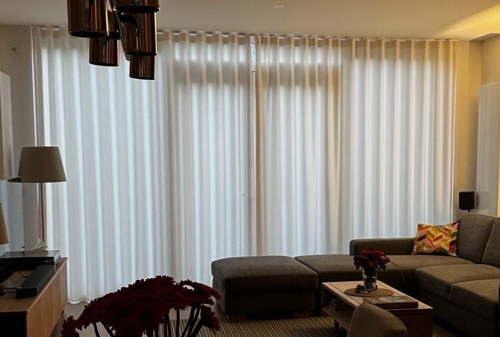 Two curtains – total size: 430 cm wide  265 cm high, Ophalen, 265 cm, Zo goed als nieuw, Gordijn