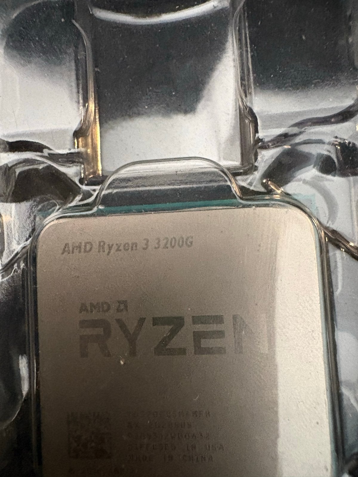 AMD Ryzen 3 3200G Processor - Zo goed als nieuw, Computers en Software, Ophalen, Zo goed als nieuw, 4-core, 3 tot 4 Ghz