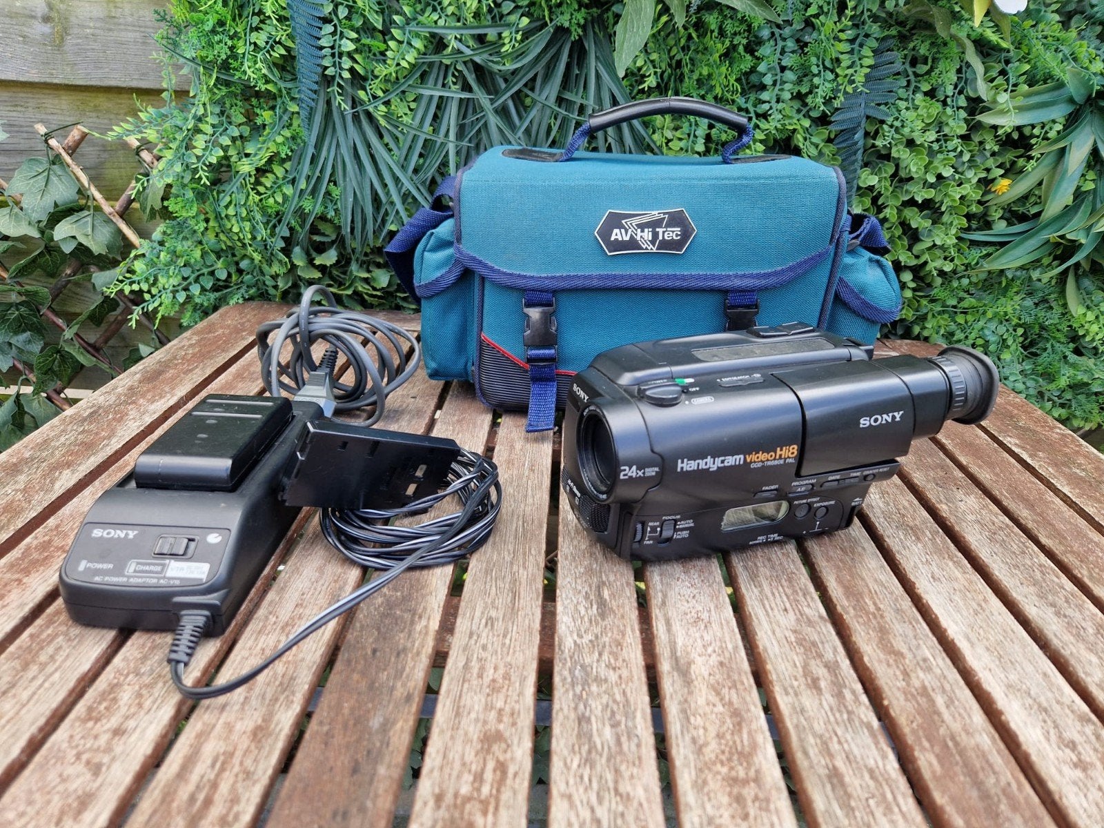 sony handycam video HI8 CCD-TR68E, Audio, Tv en Foto, Videocamera's Analoog, Ophalen of Verzenden, Hi 8