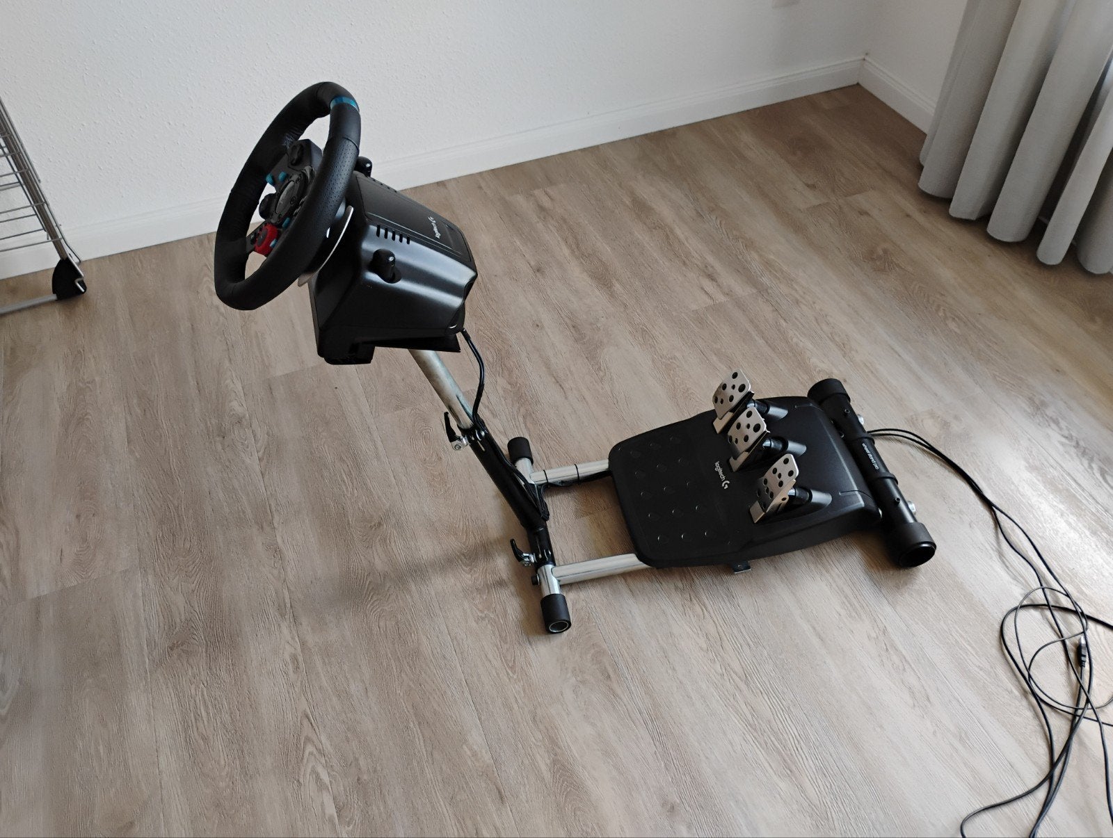 Logitech G29 Racestuur met pedalen en Wheel Stand Pro, Spelcomputers en Games, Ophalen, Racestuur, Zo goed als nieuw, Verstelbaar