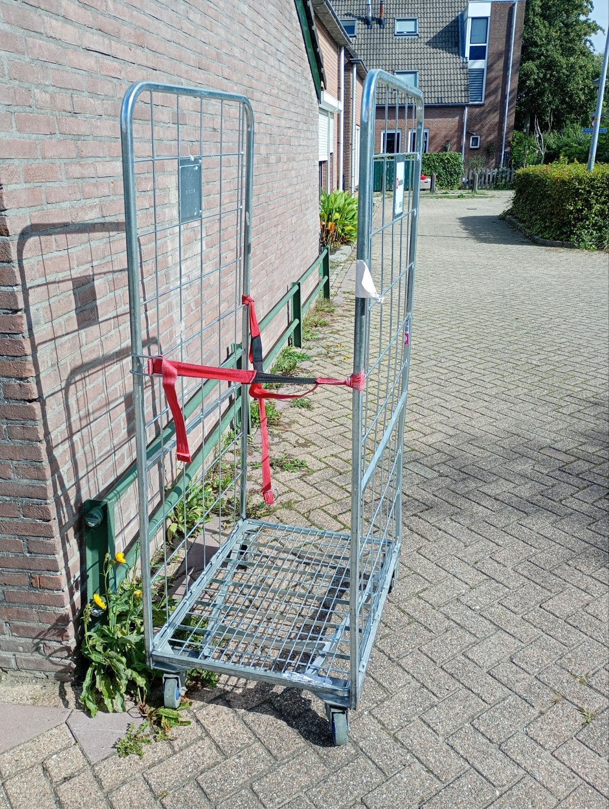 gratis, stevige rolcontainer/oud ijzer, Ophalen