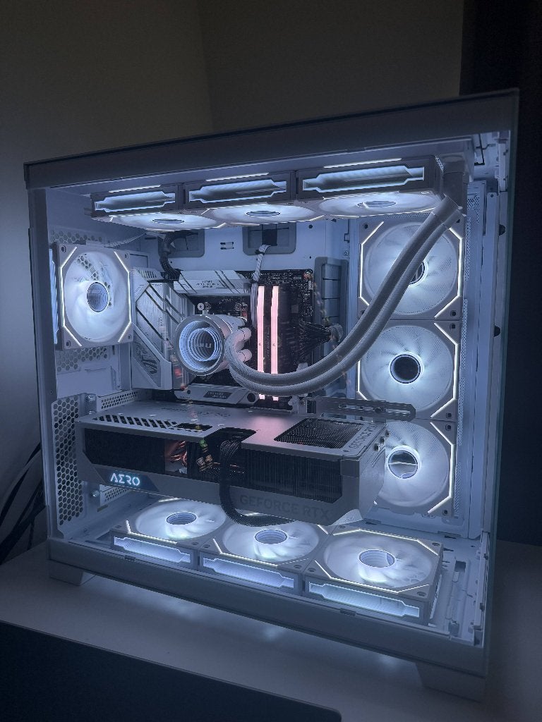 Gaming PC RTX 4080 SUPER + Ryzen 7 7800X3D, Computers en Software, Ophalen, 32 GB, Zo goed als nieuw, 2 TB