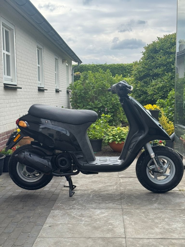 ️Piaggio Typhoon 50cc 2 takt glans zwart Brom, Niet ingevuld, Niet ingevuld, Niet ingevuld