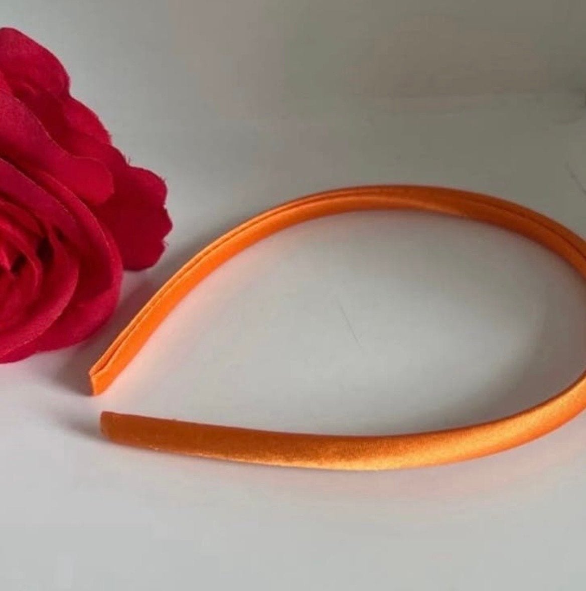 Nieuwe oranje haarband, Kleding | Dames, Hoeden en Petten, Verzenden, Nieuw, One size fits all, Hoed