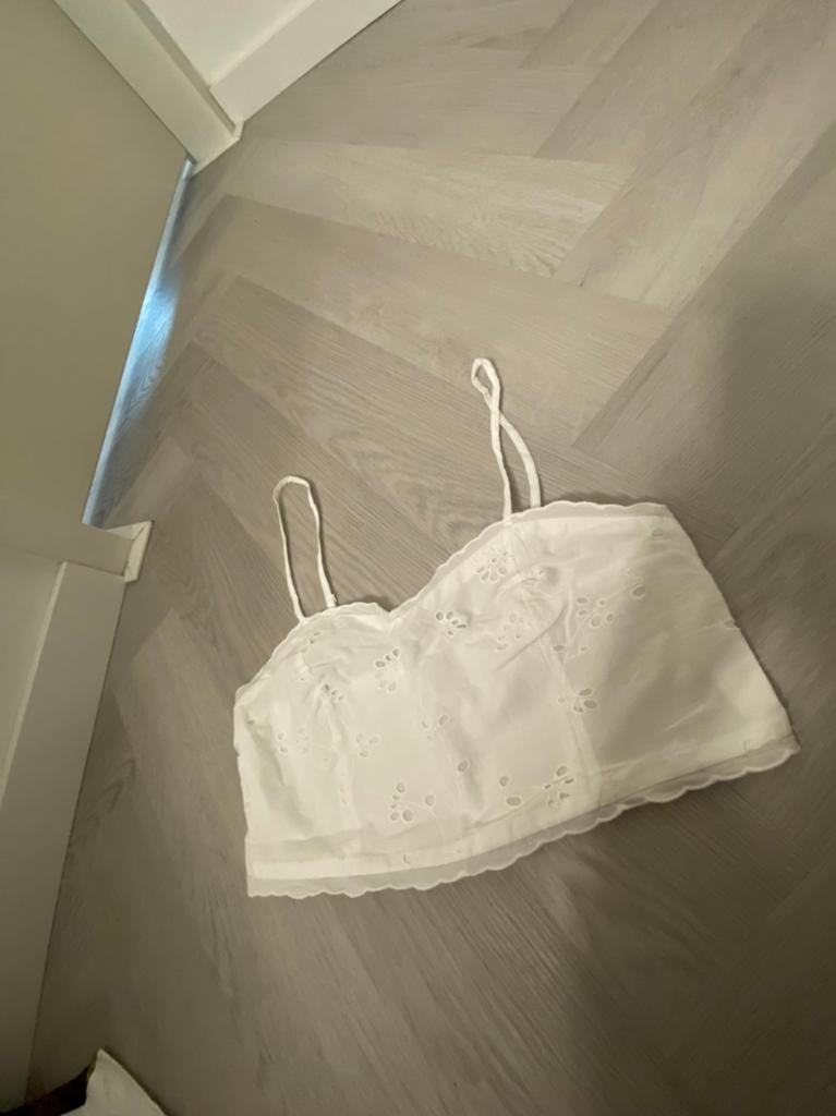Nieuwe top van Stradivarius mt M, Kleding | Dames, Tops, Maat 38/40 (M), Wit, Nieuw, Ophalen of Verzenden