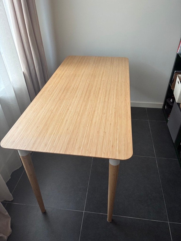 IKEA ANFALLARE / HILVER bamboe bureau 140x65 cm, Ophalen, Demontabel, Scandinavisch, Zo goed als nieuw
