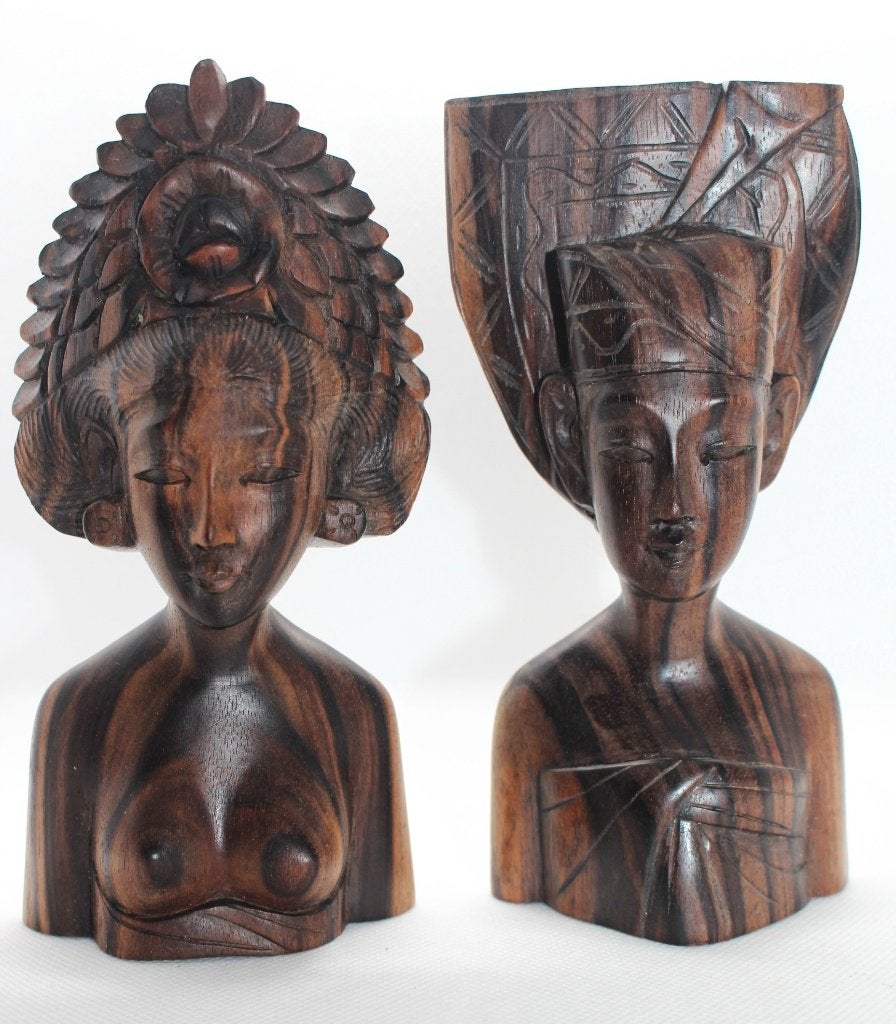 Balinees houtsnijwerk, 2 bustes., Minder dan 20 cm, Ophalen of Verzenden, Handgemaakt, Hout