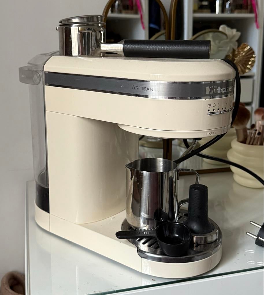 KitchenAid Artisan Espresso Machine - Zo goed als nieuw, Afneembaar waterreservoir, Espresso apparaat, Gemalen koffie, Ophalen of Verzenden