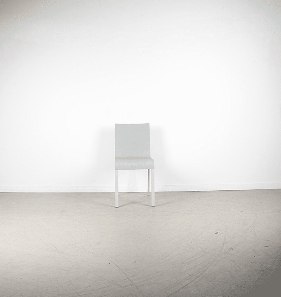 Vitra .03 Stoel Lichtgrijs Kunststof (Niet Stapelbaar) - Gep, Huis en Inrichting, Stoelen, Niet ingevuld, Zo goed als nieuw, Niet ingevuld