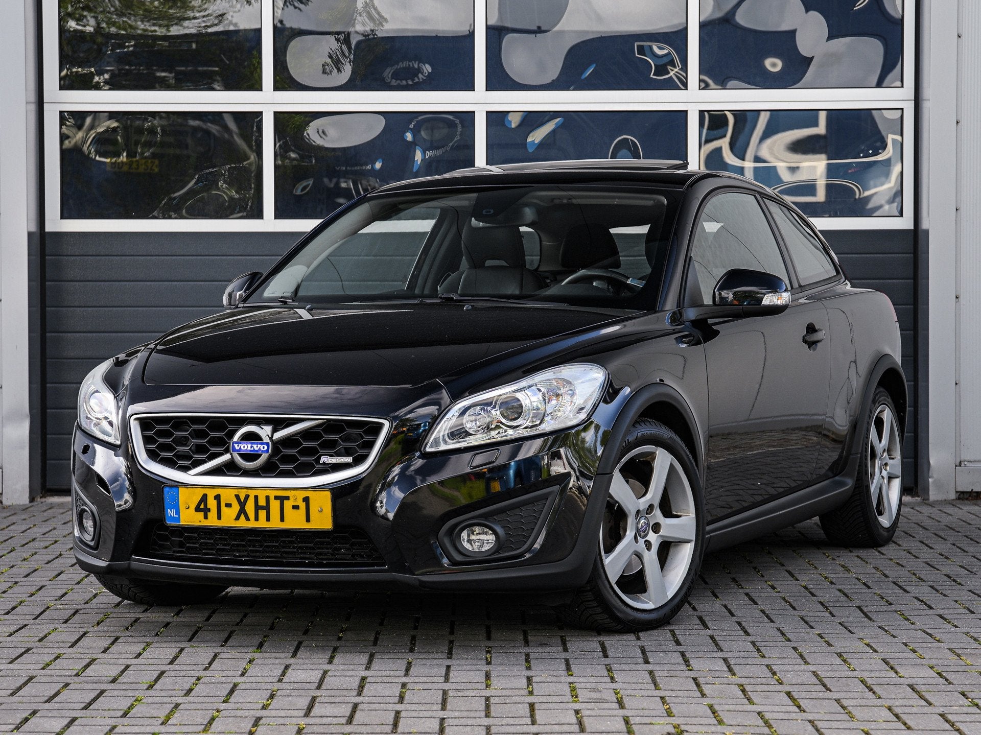 Volvo C30 1.6 D2 R-edition | Schuifdak | Xenon | Half leder, Auto's, Volvo, Voorwielaandrijving, 28 km/l, Gebruikt, Zwart