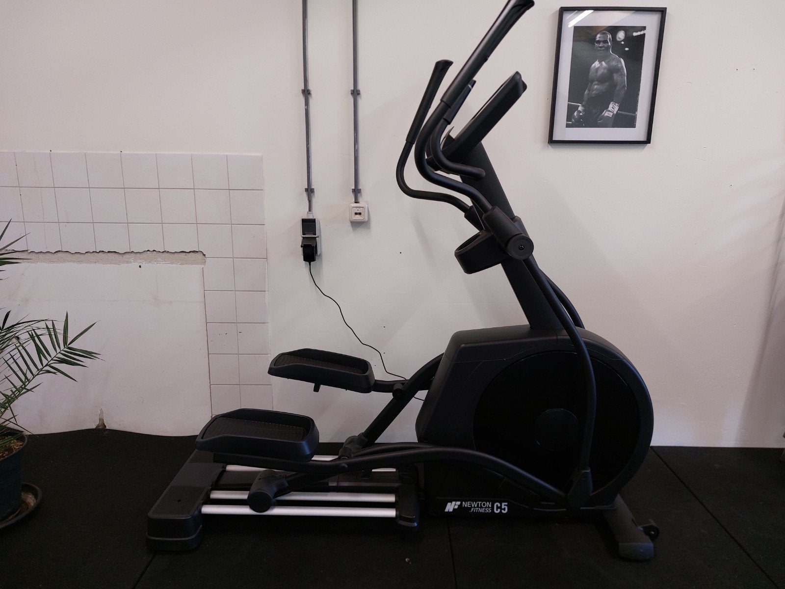 Crosstrainer Newton C5 (€1399 nieuw) - Zo goed als nieuw, Sport en Fitness, Fitnessapparatuur, Ophalen of Verzenden, Zo goed als nieuw