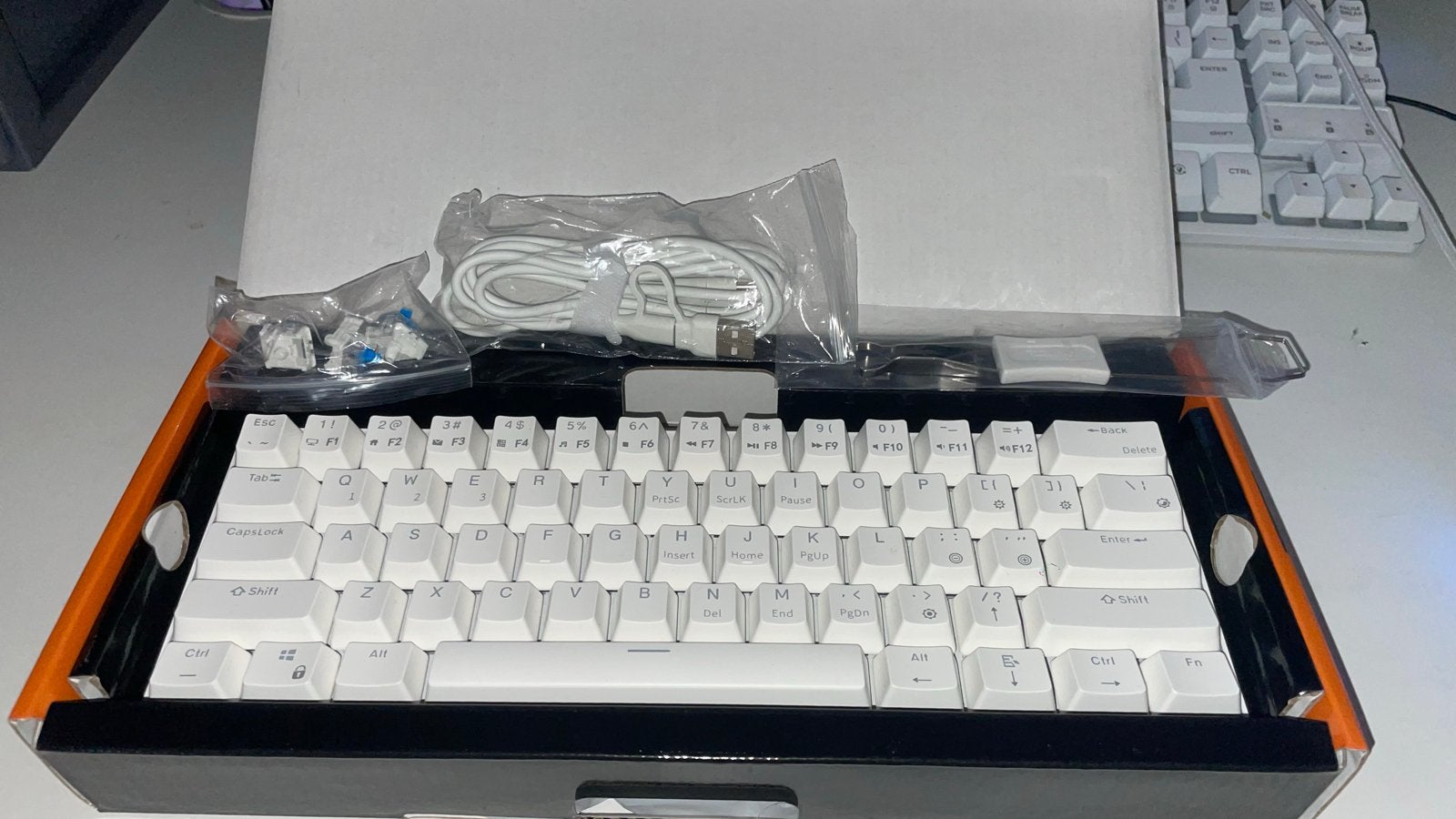 Royal Kludge RK61 Toetsenbord - Nieuw met accessoires, Ophalen, Gaming toetsenbord, Nieuw, Draadloos