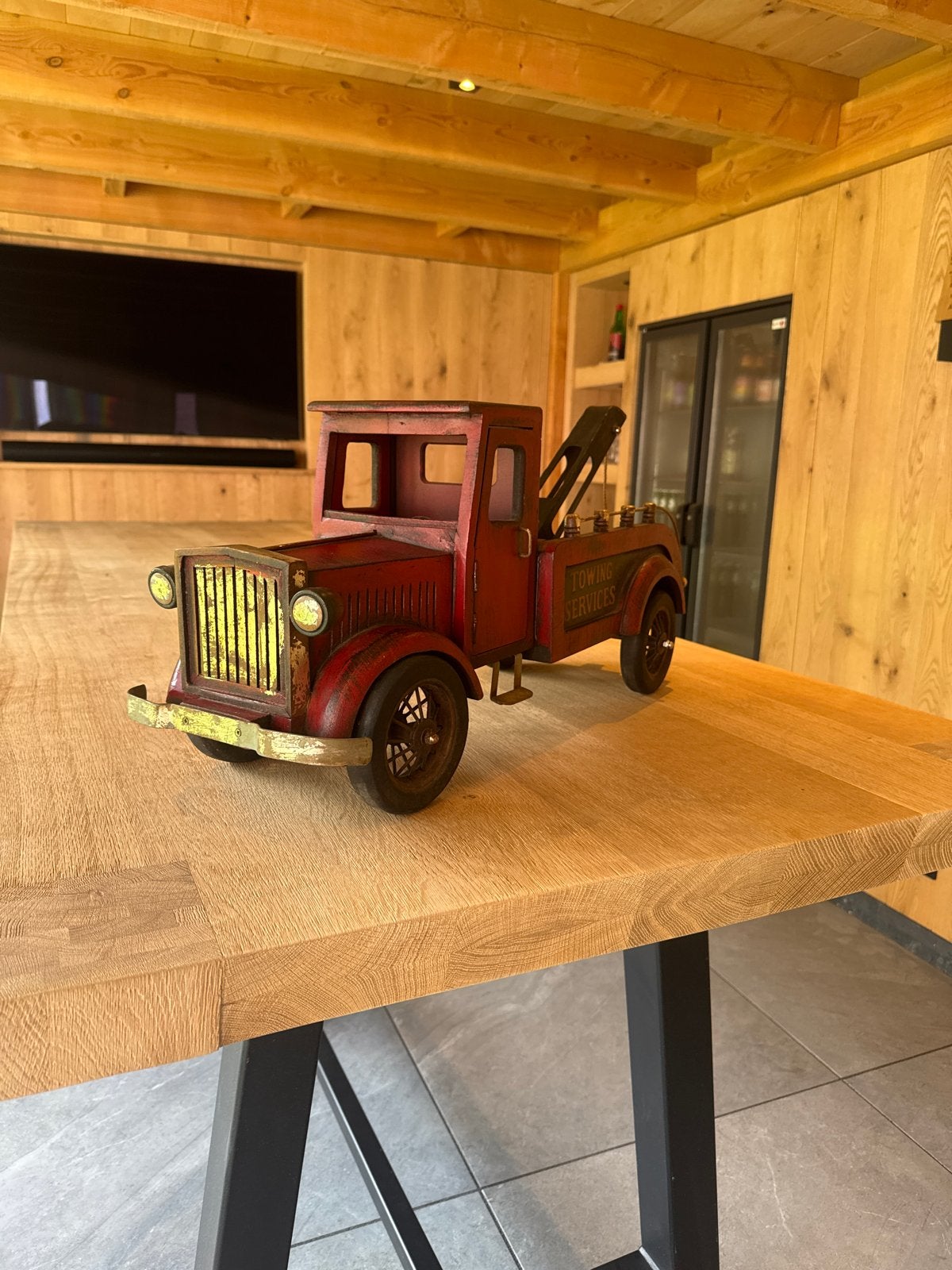 Vintage Rode Sleepwagen Model - Decoratief mancave, Gebruikt, Groter dan 1:32, Truck, Ophalen