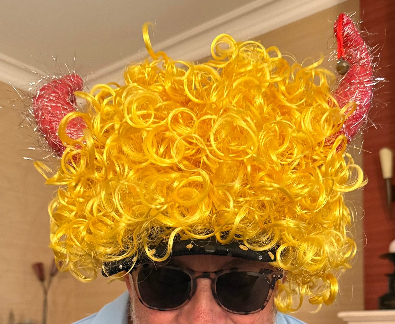 3 prachtige en comfortabele feestpruiken!, Ophalen of Verzenden, Zo goed als nieuw, Carnaval