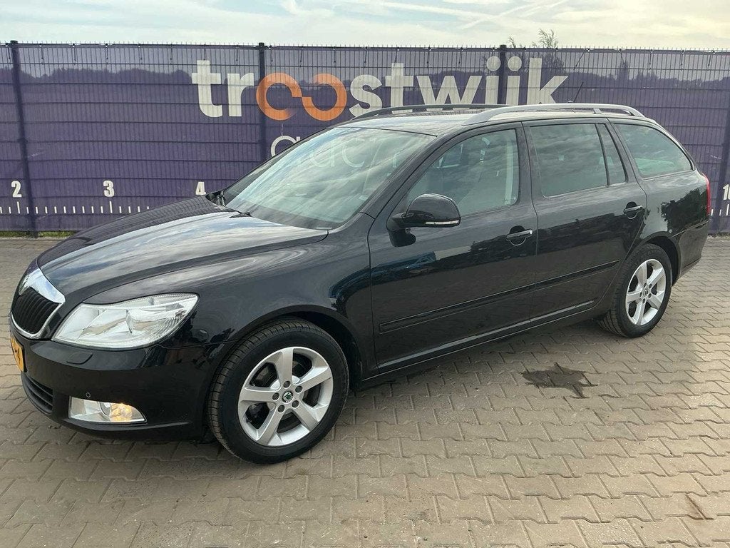 2011 - Skoda - Octavia Combi - 1.2 TSI Elegance Bns - Person, Euro 5, Gebruikt, Octavia, 57 €/maand