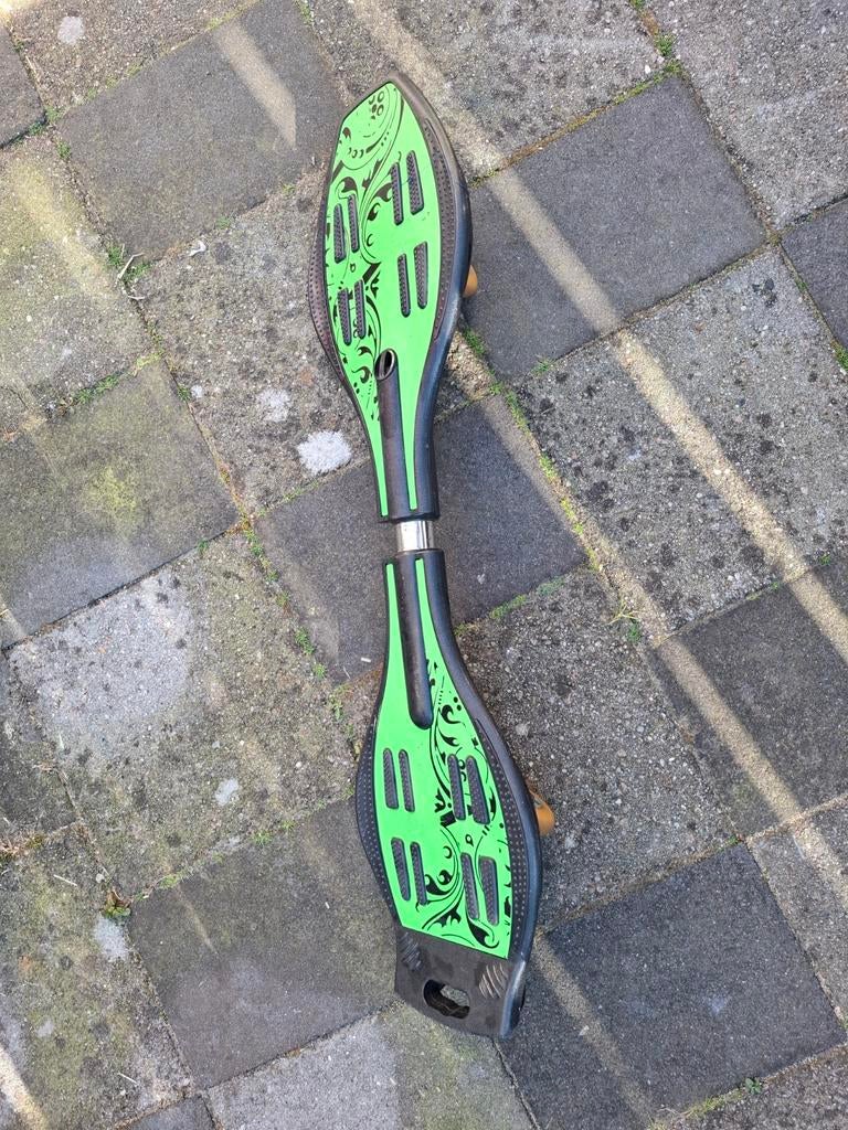 Waveboard groen met zwarte details, Ophalen