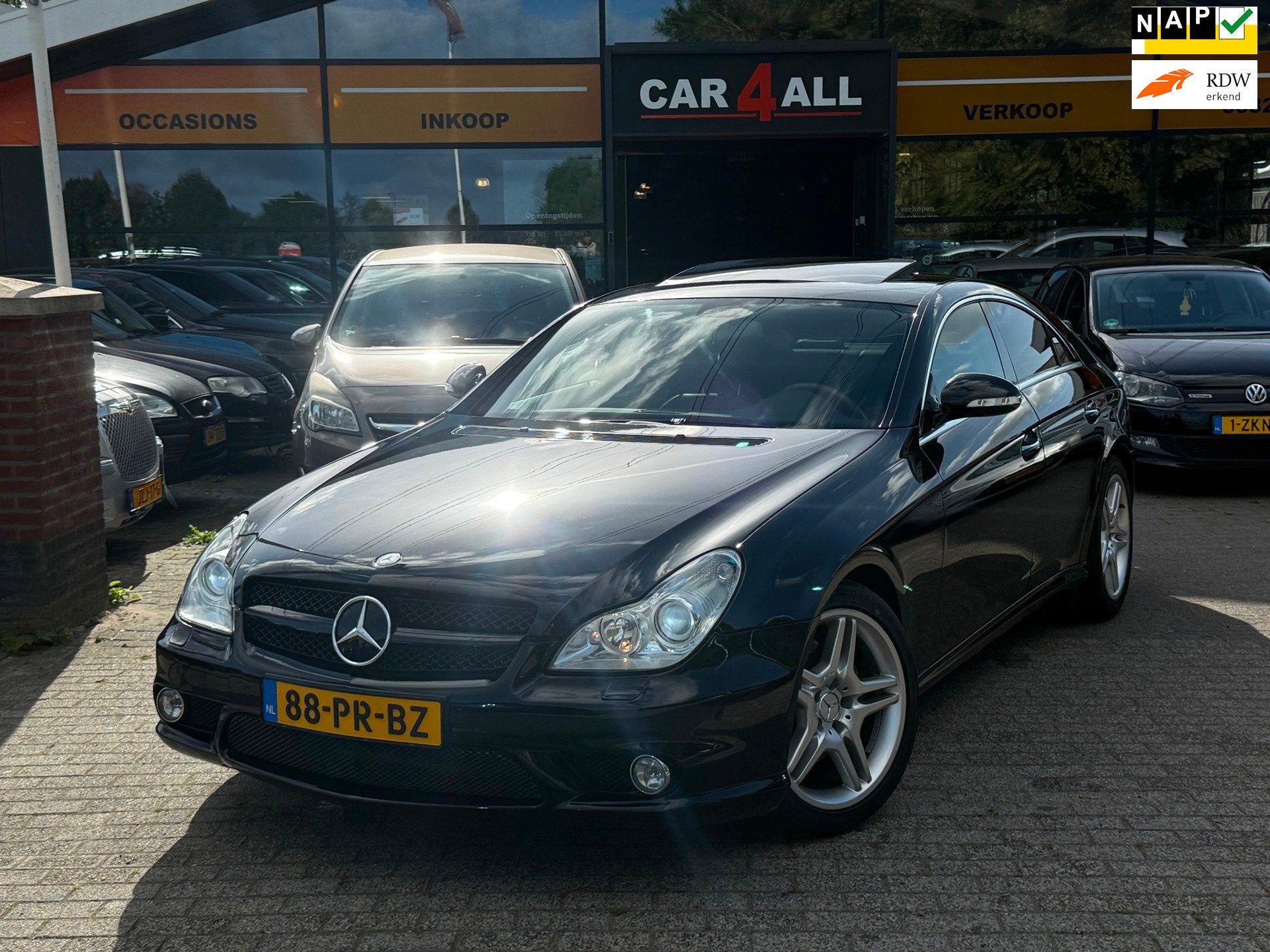 Mercedes-Benz CLS-klasse 500 LUCHTVERING/SCHUIFDAK/AMG/APK 2, Auto's, Automaat, Achterwielaandrijving, Gebruikt, Traction-control