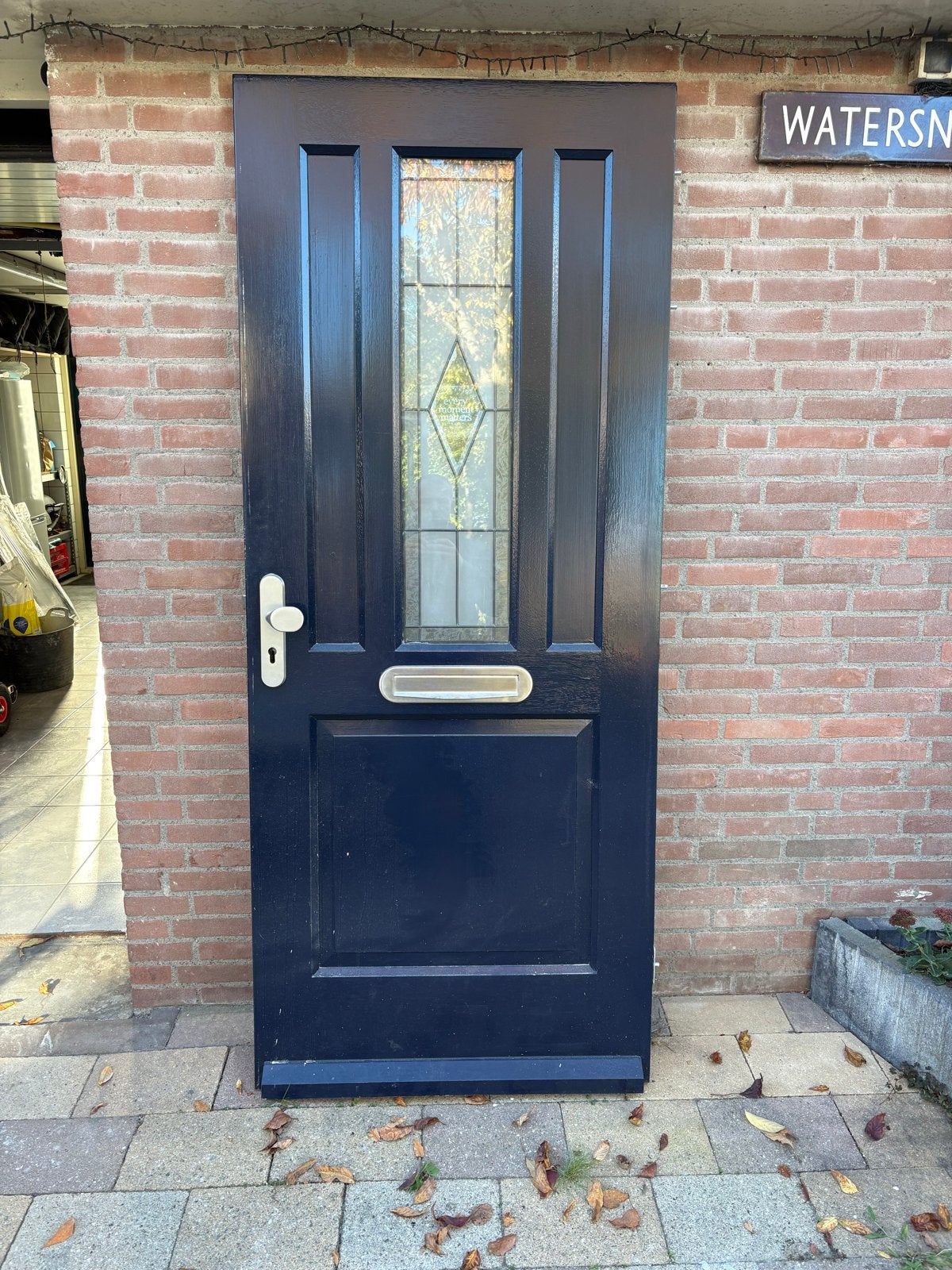 Donkerblauwe buitendeur met glas en brievenbus, Ophalen, Gebruikt, 80 tot 100 cm, Buitendeur