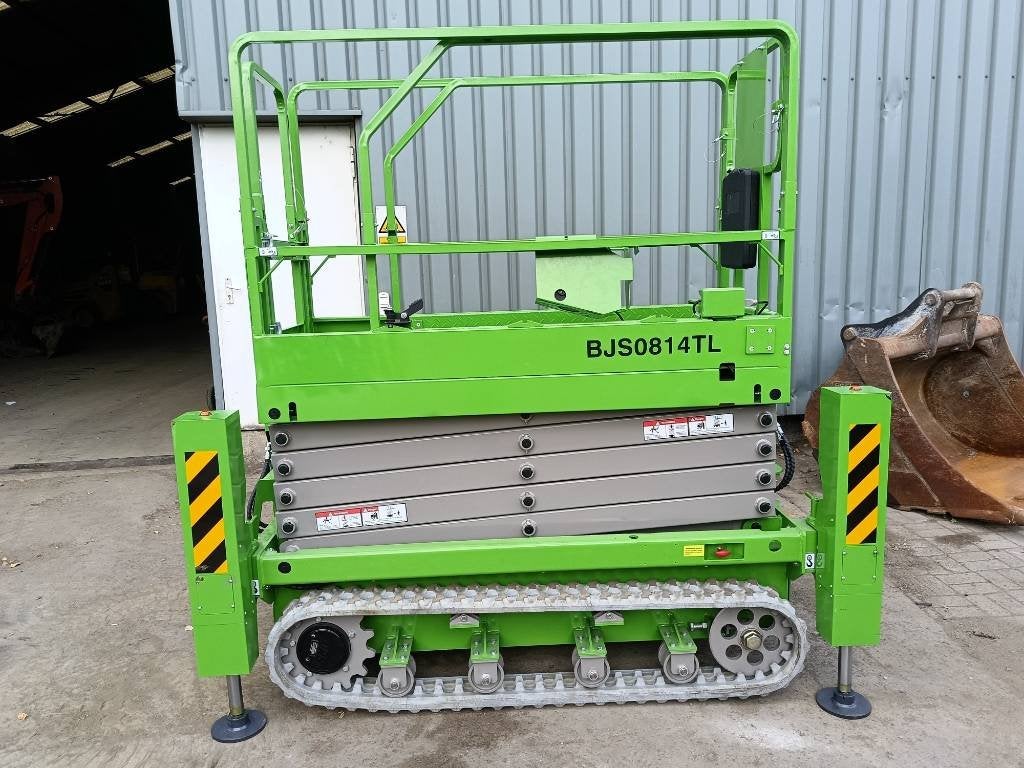 Fronteq FS 0814 TL 0610 schaarhoogwerker tracks rups lift