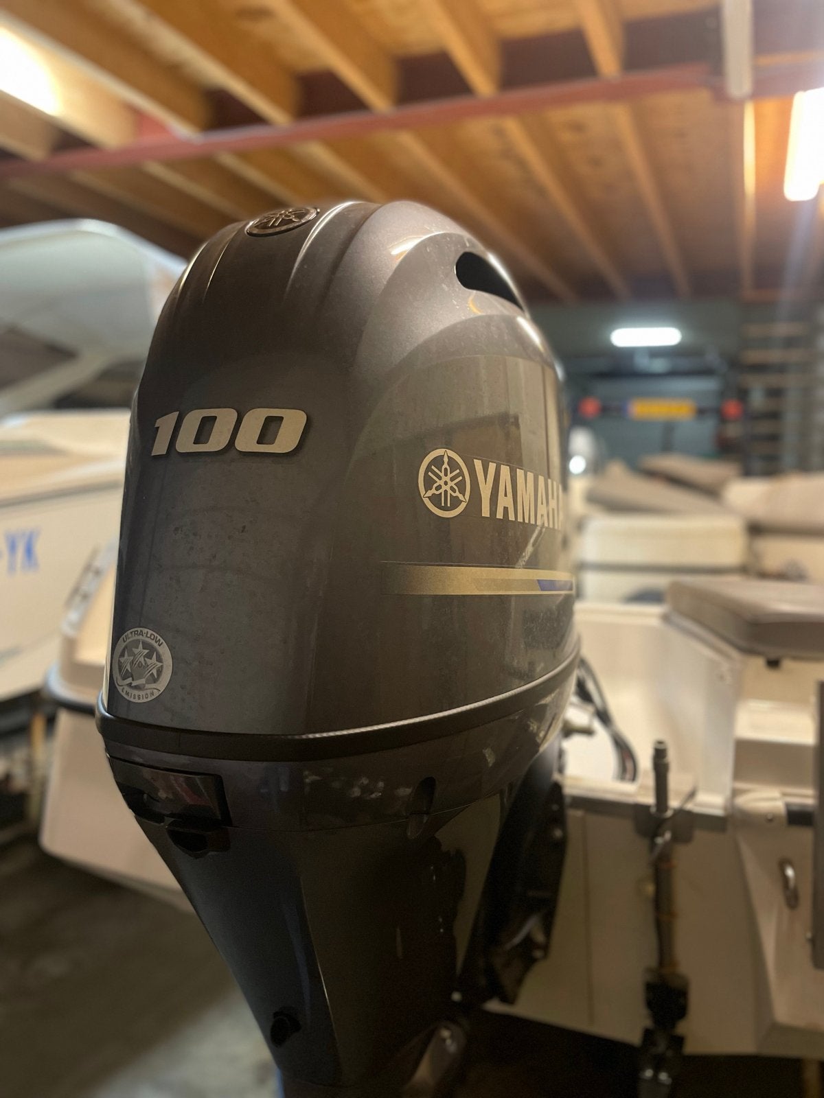 Yamaha 100 pk 4-takt buitenboordmotor, Watersport en Boten, Viertaktmotor, Ophalen of Verzenden, Zo goed als nieuw, 30 pk of meer