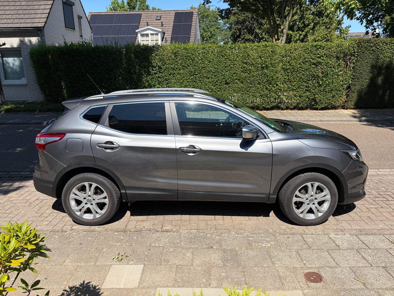 Nissan Qashqai 1.6 Dig-t 120KW 2WD 2015 Grijs, Auto's, Voorwielaandrijving, 1618 cc, 4 cilinders, 1290 kg