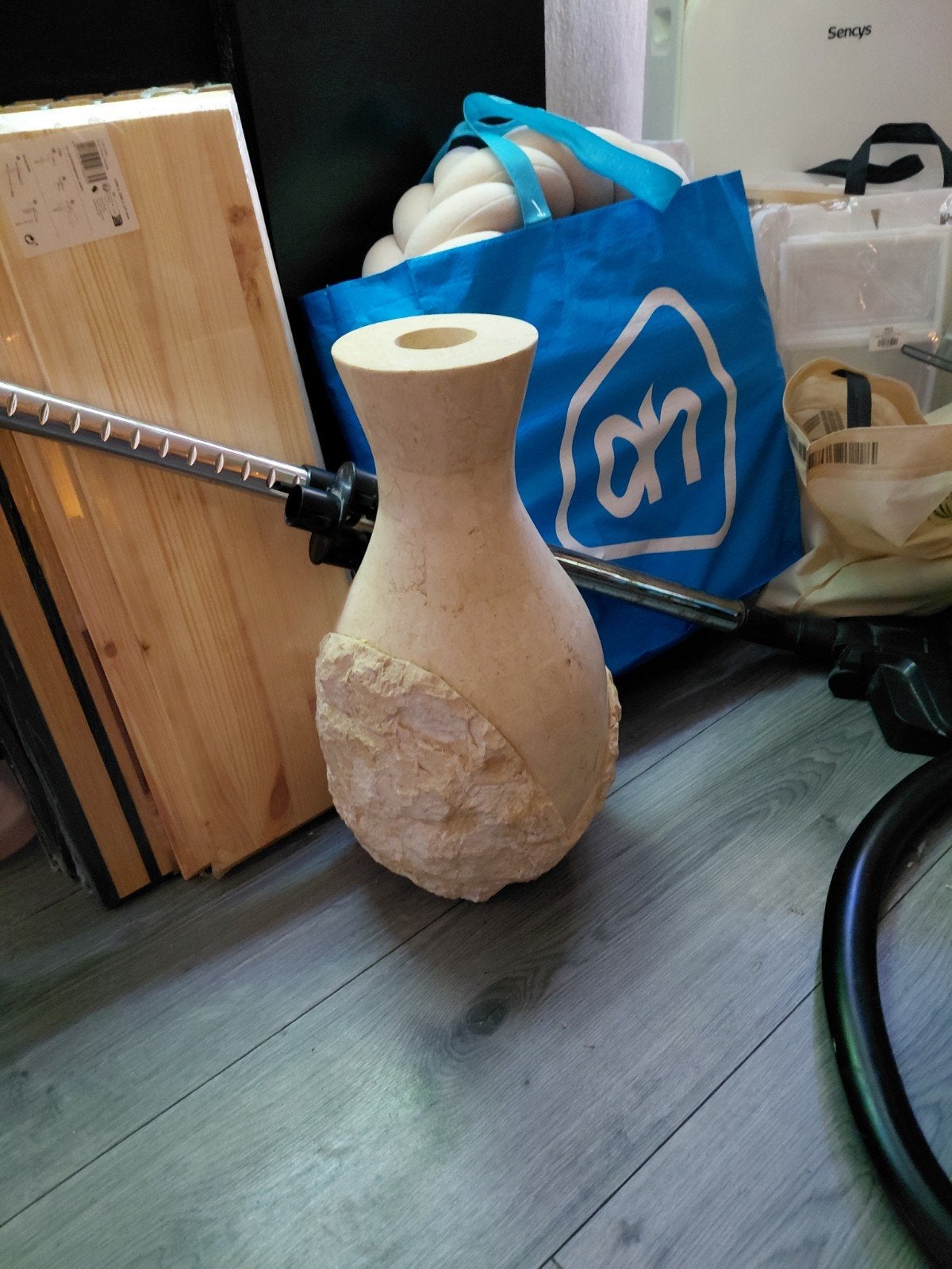 Grote vaas in Griekse stijl, Ophalen