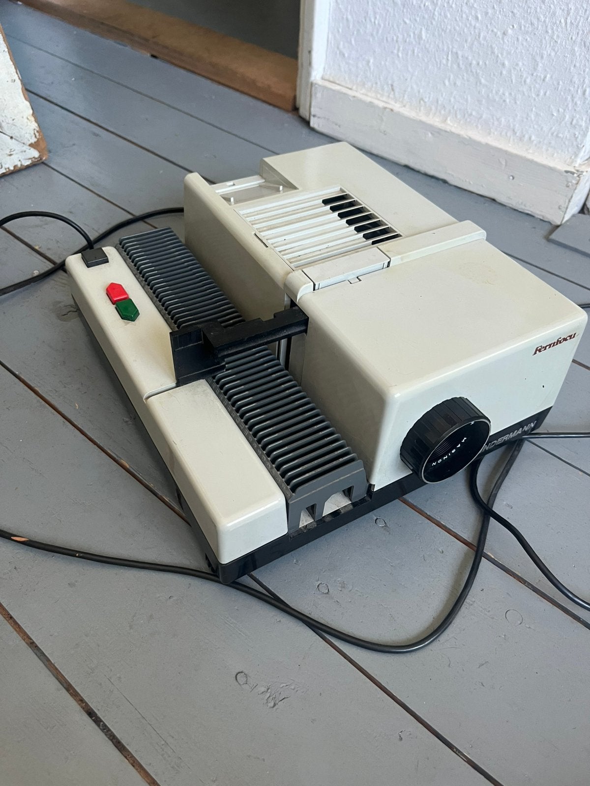 Diaprojector, Audio, Tv en Foto, Diaprojectors, Ophalen of Verzenden, Zo goed als nieuw