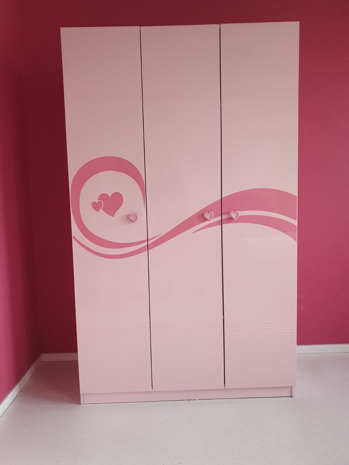 Roze kledingkast en nachtkastje met hartjes, Ophalen, Gebruikt, Kast, 50 tot 70 cm