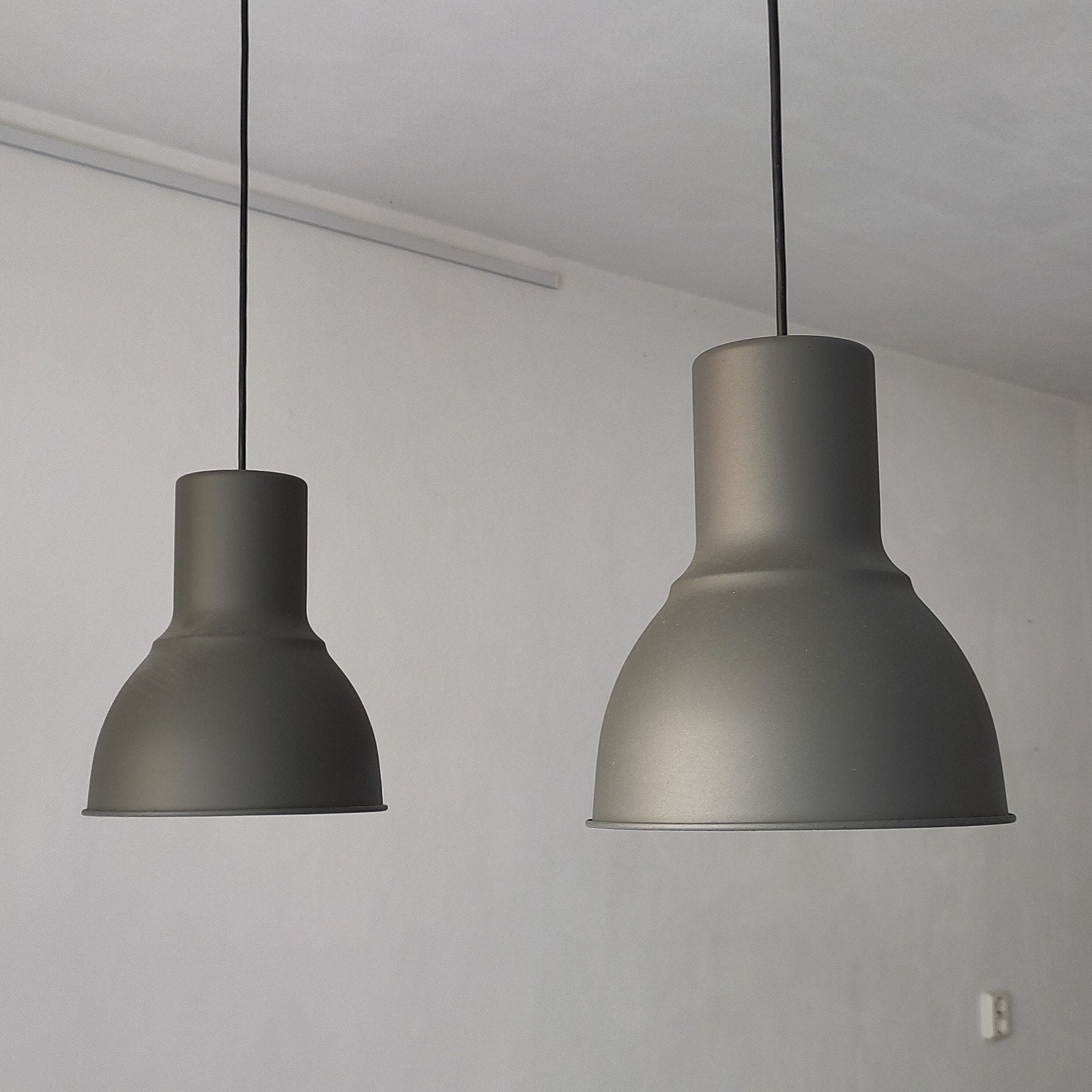 2 stuks Hektar IKEA hanglamp 22 cm, Huis en Inrichting, Lampen | Hanglampen, Ophalen, E27 (groot), Zo goed als nieuw, Metaal