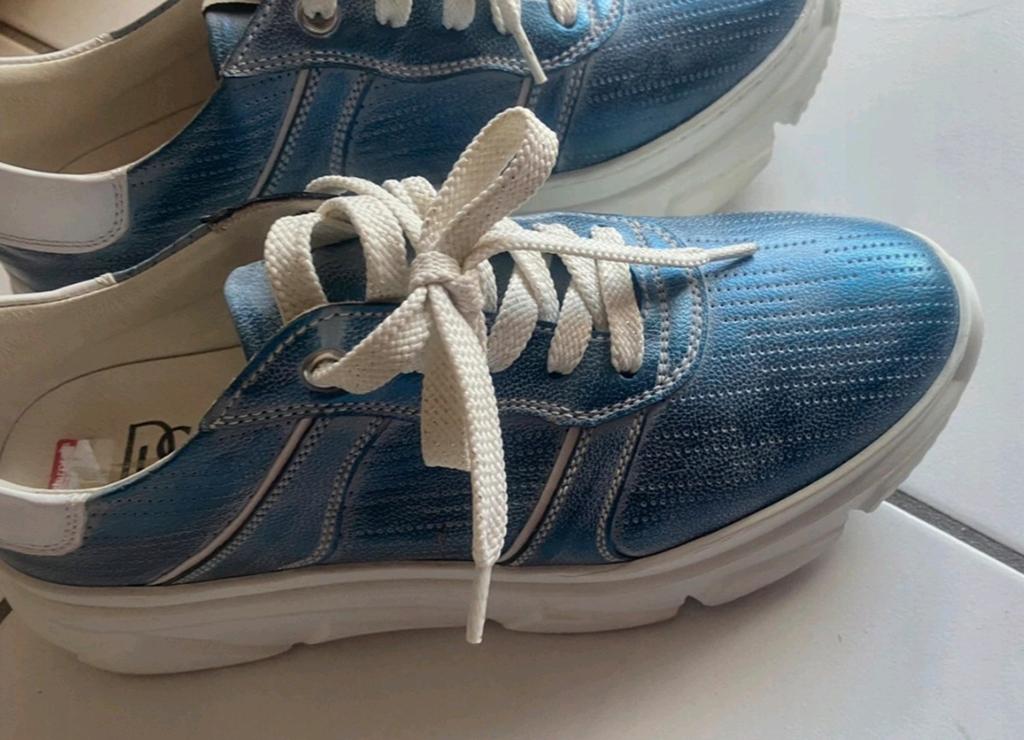 DLSport sneakers 39 1x gedragen waren 169,95, DLSport, Blauw, Ophalen of Verzenden, Sneakers of Gympen