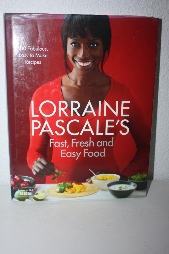 Lorraine Pascale's Fast Fresh and Easy Food, Boeken, Kookboeken, Ophalen of Verzenden, Zo goed als nieuw, Lorraine Pascale, Overige gebieden