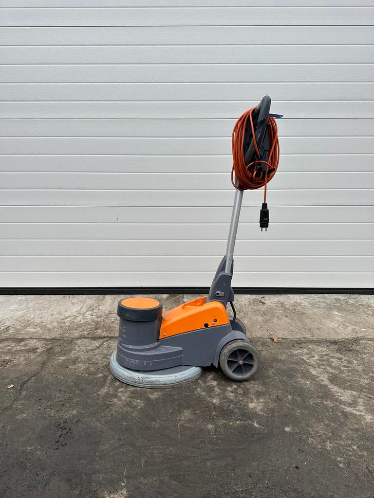 Taski vloerboenmachine / schrobmachine, Ophalen