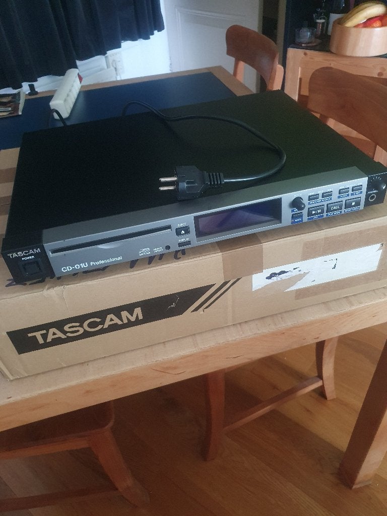 Tascam cd-01u professionele cd speler, Ophalen, Gebruikt, Audio