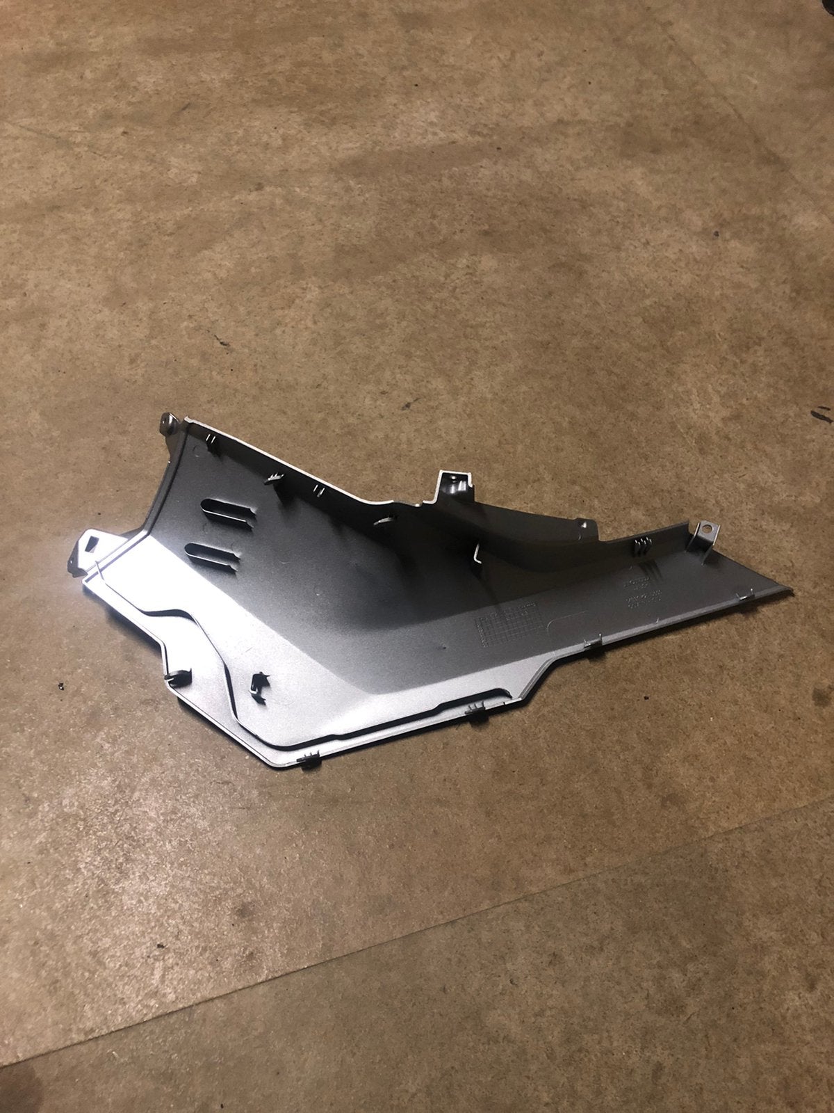 Honda X-ADV 350 F 2022-2026 vloerplaat zijkap rechts NIEUW, Motoren, ., Nieuw, Ophalen of Verzenden, .