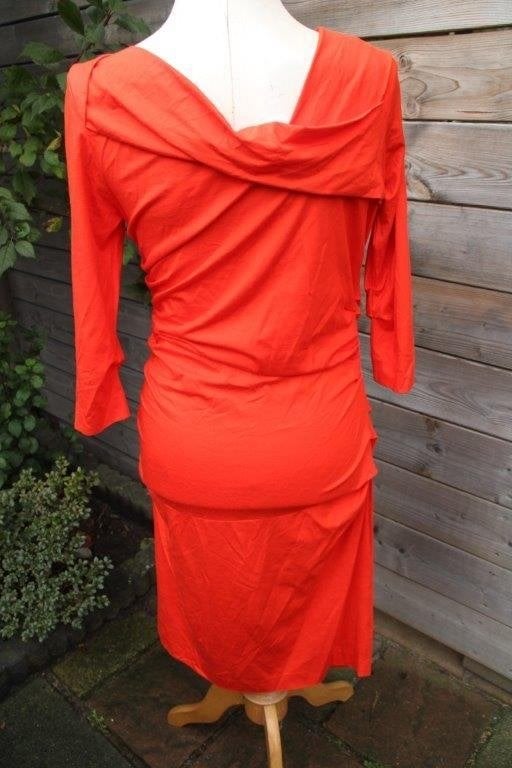 Jurk rood Diane von Furstenberg mt L Vaste prijs, Maat 42/44 (L), Ophalen of Verzenden, Zo goed als nieuw, Knielengte