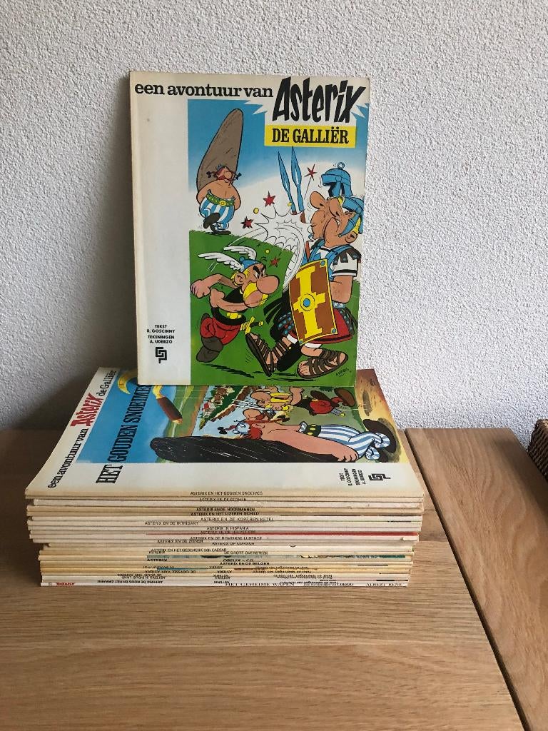 Asterix 23 delen SC 10 x herdruk/13 x 1e druk, Boeken, Meerdere stripboeken, Ophalen of Verzenden, Gelezen, Goscinny & Uderzo