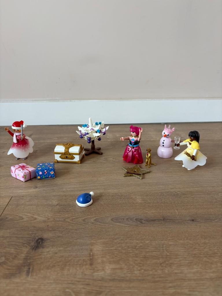 Playmobil set met figuren en accessoires, Kinderen en Baby's, Speelgoed | Playmobil, Ophalen of Verzenden, Zo goed als nieuw