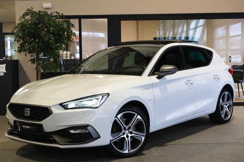 Seat Leon 1.4 TSI eHybrid PHEV FR 204PK Pano Led Cam Navi AC, USB, Gebruikt, Leon, Leder en Stof